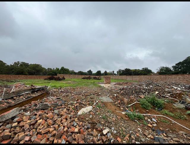 4,700M² VACANT LAND FOR SALE IN SELECTION PARK INDUSTRIAL